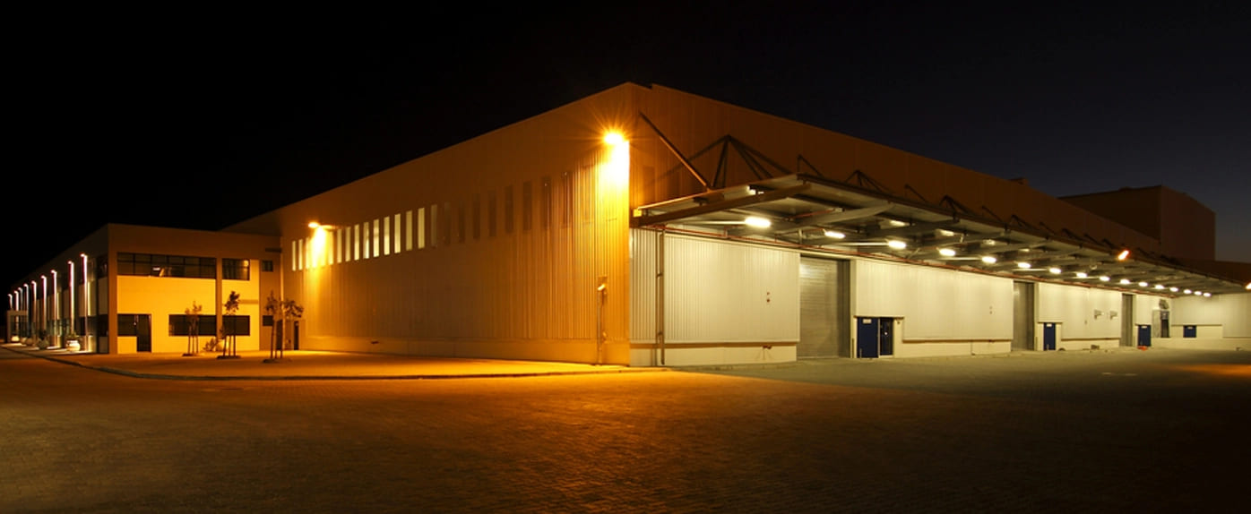 2024 Endüstriyel ve Fabrika Aydınlatma Trendleri: Etkinlik ve Verimlilikte Yeni Dönem